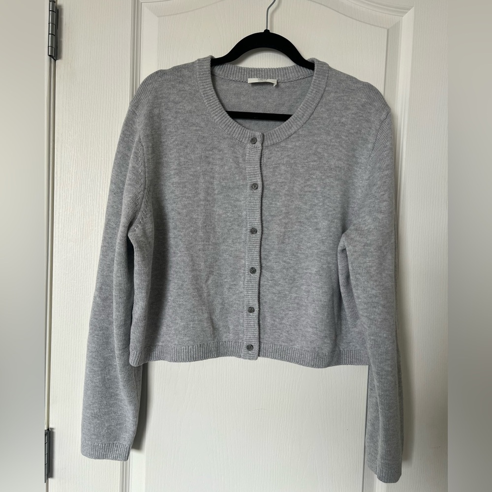 SOLD - Aritzia Wilfred Sicily wool cotton blend light Gray cropped Cardigan